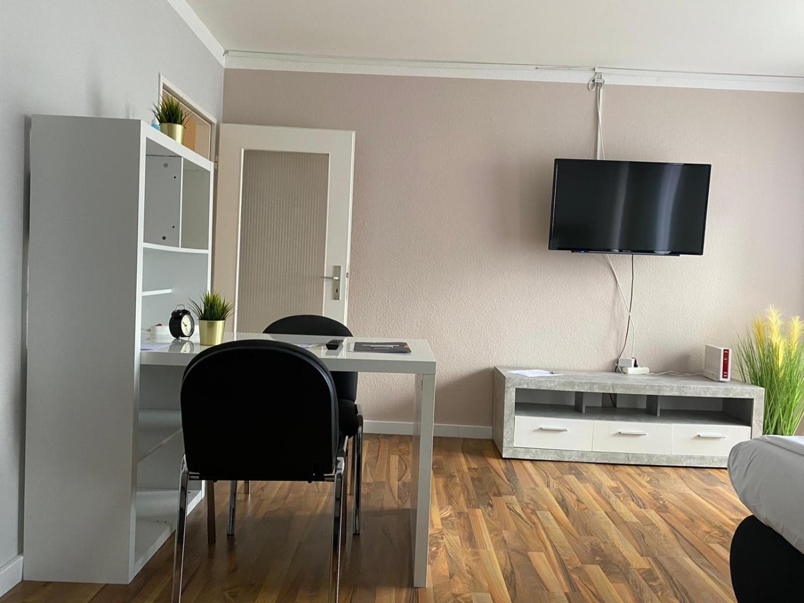 1,5-Zimmer Apartment Mit Balkon Am Hauptbahnhof Ноймюнстер Экстерьер фото